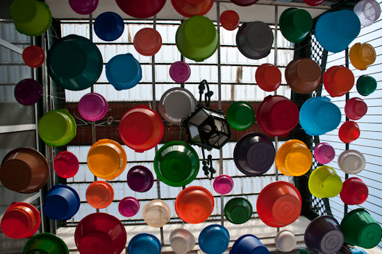 Hanging buckets @ Feira da Ladra, Lisbon (Portugal)