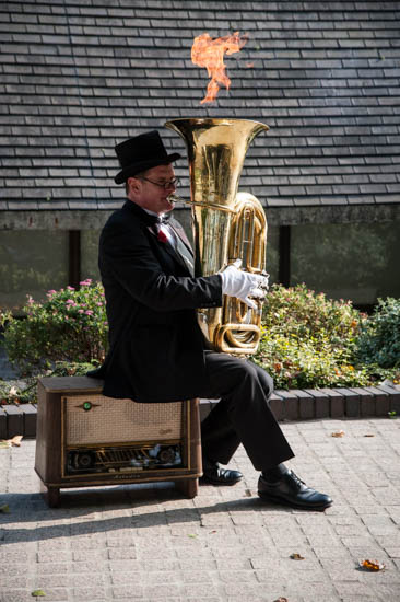 Flaming tuba @ Southbank, London