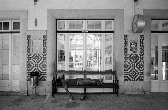 Nap @ train station, Tomar (Portugal) 