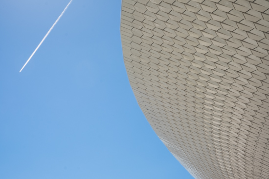 Contrails, Lisbon (Portugal)